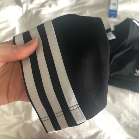 Adidas Originals Women's 3-Stripe Crop Long Sleeve Shirt, NWT, Quality Stitching - Picture 5 of 10